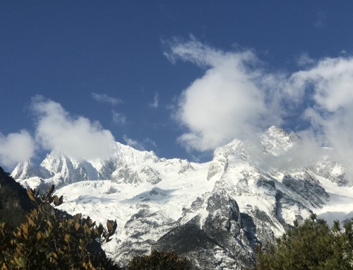 写大学生的个人先进事迹材料范文